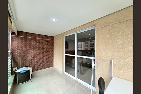 Studio para alugar com 37m², 1 quarto e 1 vaga Studio para alugar com 37m², 1 quarto e 1 vagaVaranda