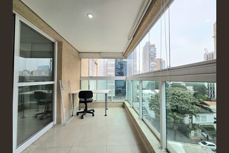 Studio para alugar com 37m², 1 quarto e 1 vaga Studio para alugar com 37m², 1 quarto e 1 vagaVaranda
