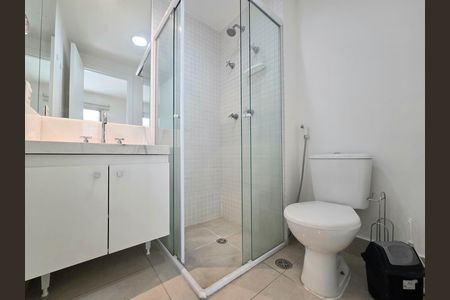 Studio para alugar com 37m², 1 quarto e 1 vaga Studio para alugar com 37m², 1 quarto e 1 vagaBanheiro
