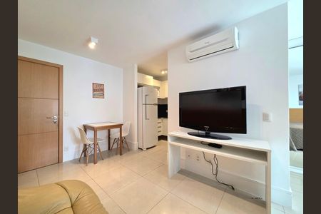 Studio para alugar com 37m², 1 quarto e 1 vaga Studio para alugar com 37m², 1 quarto e 1 vagaStudio