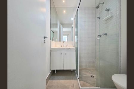 Studio para alugar com 37m², 1 quarto e 1 vaga Studio para alugar com 37m², 1 quarto e 1 vagaBanheiro