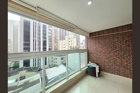 Studio para alugar com 37m², 1 quarto e 1 vaga Studio para alugar com 37m², 1 quarto e 1 vagaVaranda