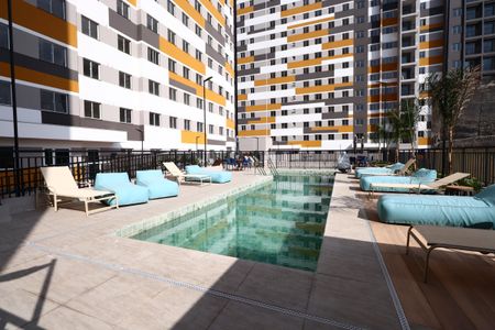 Apartamento para alugar com 34m², 2 quartos e sem vagaÁrea comum - Piscina