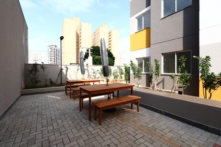 Apartamento para alugar com 34m², 2 quartos e sem vagaÁrea comum - Churrasqueira