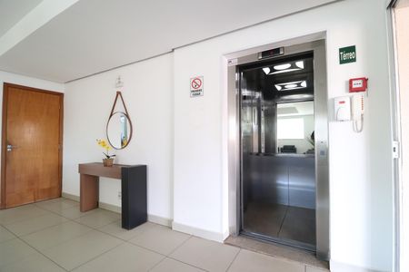 Apartamento para alugar com 74m², 3 quartos e 2 vagasElevador