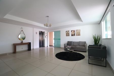 Apartamento para alugar com 74m², 3 quartos e 2 vagasHall social