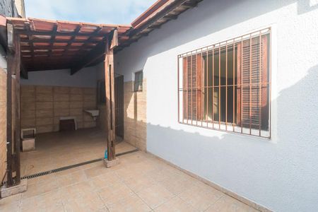 Casa para alugar com 115m², 2 quartos e 2 vagas Casa para alugar com 115m², 2 quartos e 2 vagasQuintal