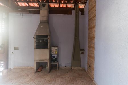 Casa para alugar com 115m², 2 quartos e 2 vagas Casa para alugar com 115m², 2 quartos e 2 vagasChurrasqueira