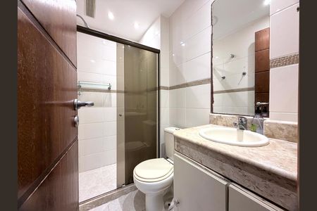 Apartamento à venda com 117m², 3 quartos e 2 vagasBanheiro da Suíte