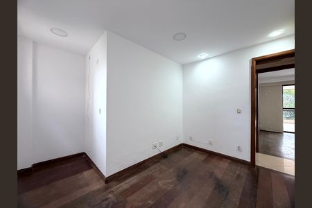 Apartamento à venda com 117m², 3 quartos e 2 vagasQuarto 2