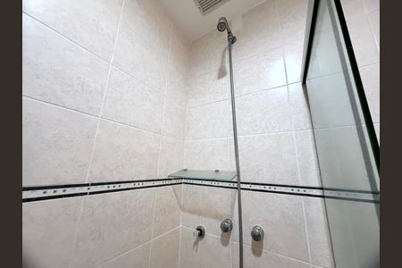 Apartamento à venda com 117m², 3 quartos e 2 vagasBanheiro social