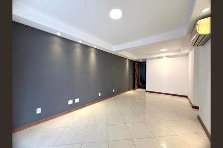 Apartamento à venda com 117m², 3 quartos e 2 vagasSala