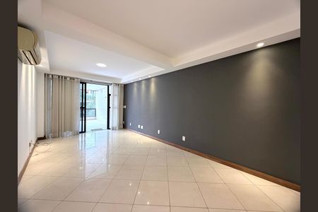 Apartamento à venda com 117m², 3 quartos e 2 vagasSala
