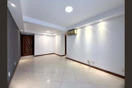 Apartamento à venda com 117m², 3 quartos e 2 vagasSala