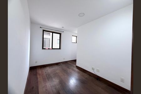 Apartamento à venda com 117m², 3 quartos e 2 vagasQuarto 2