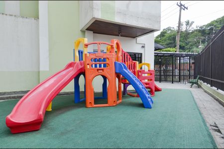 Apartamento à venda com 75m², 3 quartos e 1 vaga Apartamento à venda com 75m², 3 quartos e 1 vagaÁrea comum - Playground