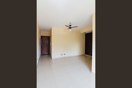 Apartamento à venda com 75m², 3 quartos e 1 vagaSala