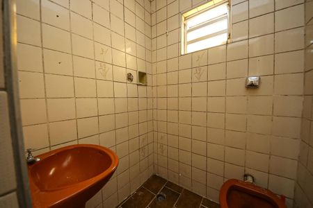 Casa para alugar com 40m², 1 quarto e sem vaga Casa para alugar com 40m², 1 quarto e sem vagaBanheiro social