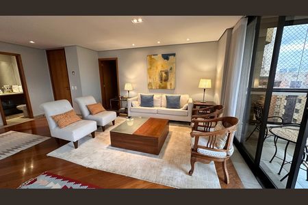 Apartamento à venda com 200m², 4 quartos e 3 vagas