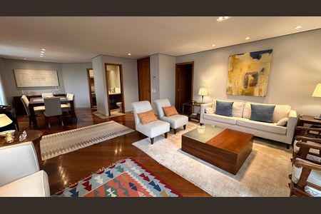 Apartamento à venda com 200m², 4 quartos e 3 vagas