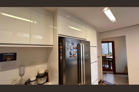 Apartamento à venda com 200m², 4 quartos e 3 vagas