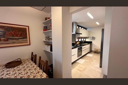 Apartamento à venda com 200m², 4 quartos e 3 vagas