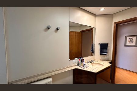 Apartamento à venda com 200m², 4 quartos e 3 vagas