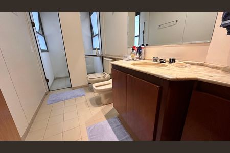 Apartamento à venda com 200m², 4 quartos e 3 vagas