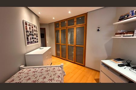Apartamento à venda com 200m², 4 quartos e 3 vagas
