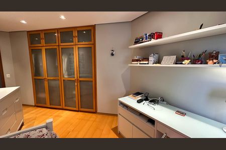 Apartamento à venda com 200m², 4 quartos e 3 vagas