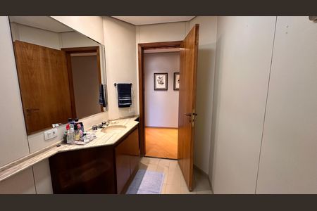 Apartamento à venda com 200m², 4 quartos e 3 vagas