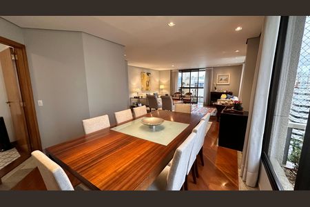 Apartamento à venda com 200m², 4 quartos e 3 vagas