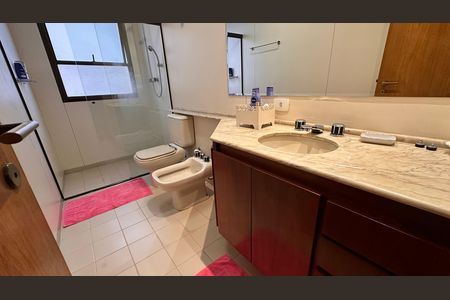 Apartamento à venda com 200m², 4 quartos e 3 vagas