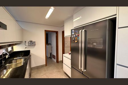 Apartamento à venda com 200m², 4 quartos e 3 vagas