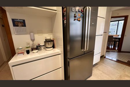 Apartamento à venda com 200m², 4 quartos e 3 vagas