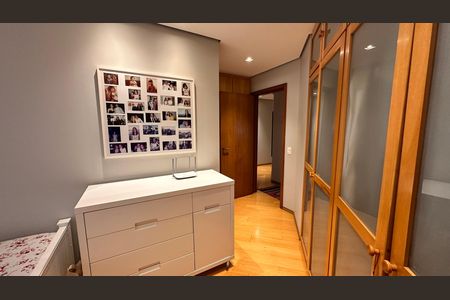 Apartamento à venda com 200m², 4 quartos e 3 vagas