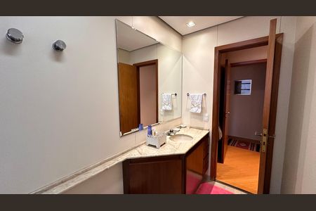 Apartamento à venda com 200m², 4 quartos e 3 vagas