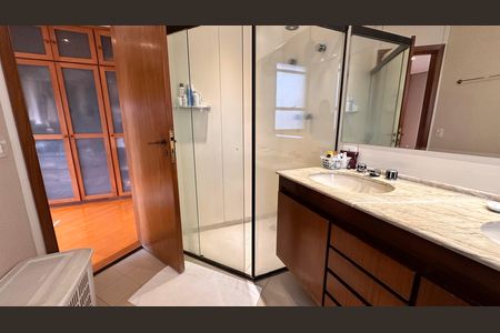 Apartamento à venda com 200m², 4 quartos e 3 vagas