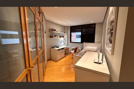 Apartamento à venda com 200m², 4 quartos e 3 vagas