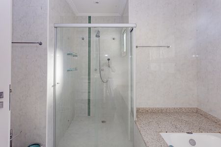 Banheiro da Suíte de casa à venda com 3 quartos, 255m² em Vila Brasilio Machado, São Paulo