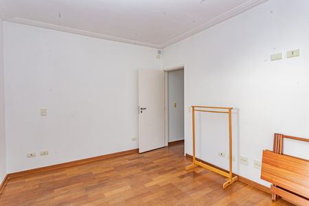 Quarto 2 de casa à venda com 3 quartos, 255m² em Vila Brasilio Machado, São Paulo
