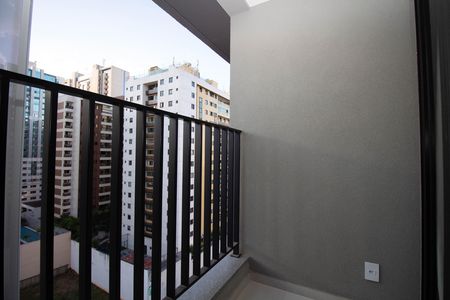 Apartamento para alugar com 37m², 1 quarto e 1 vagaSacada