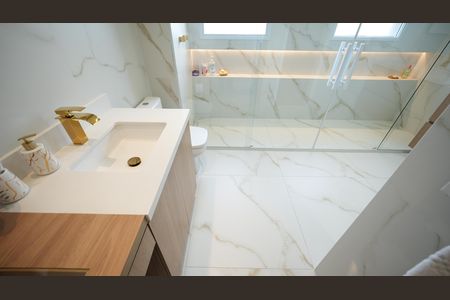Apartamento à venda com 165m², 3 quartos e 3 vagasBanheiro da Suíte 1