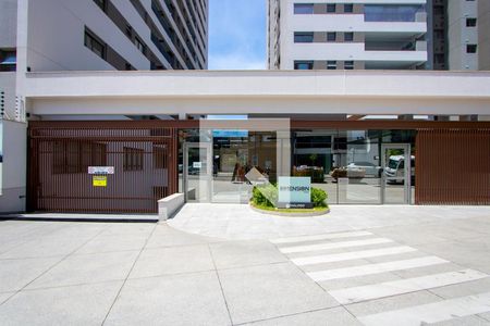 Apartamento à venda com 165m², 3 quartos e 3 vagas Apartamento à venda com 165m², 3 quartos e 3 vagasFachada e portaria