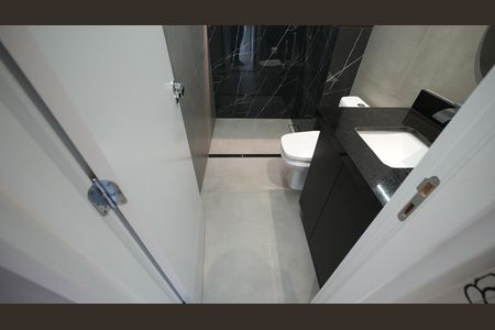 Apartamento à venda com 165m², 3 quartos e 3 vagasBanheiro da Suíte 2