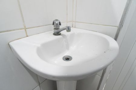 Casa para alugar com 60m², 2 quartos e 1 vaga Casa para alugar com 60m², 2 quartos e 1 vagaBanheiro