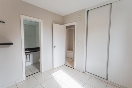 Apartamento à venda com 78m², 3 quartos e 2 vagas Apartamento à venda com 78m², 3 quartos e 2 vagasSuíte