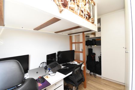 Apartamento à venda com 90m², 3 quartos e 2 vagasQuarto 2