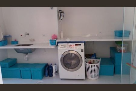 Casa à venda com 4 quartos, 291m² em Jardim Sao Nicolau, São Paulo