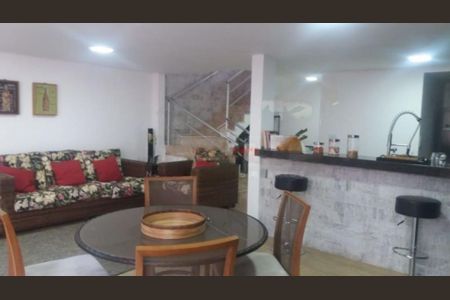 Casa à venda com 4 quartos, 291m² em Jardim Sao Nicolau, São Paulo